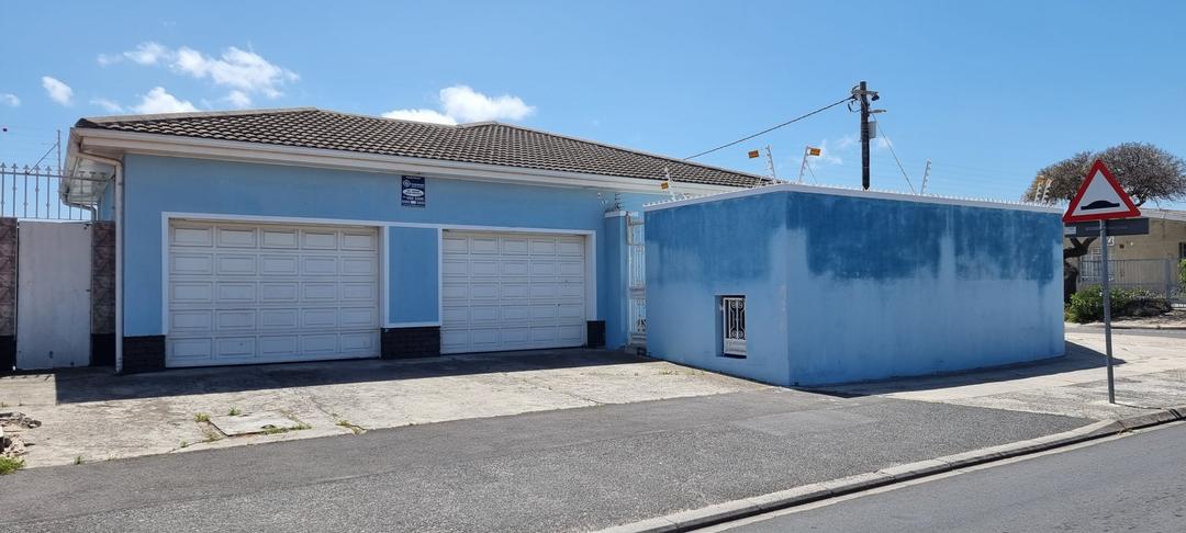black framed eyeglasses